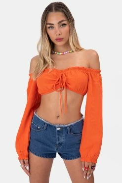 Adika OUTLET Islands Off-Shoulder Crop Top