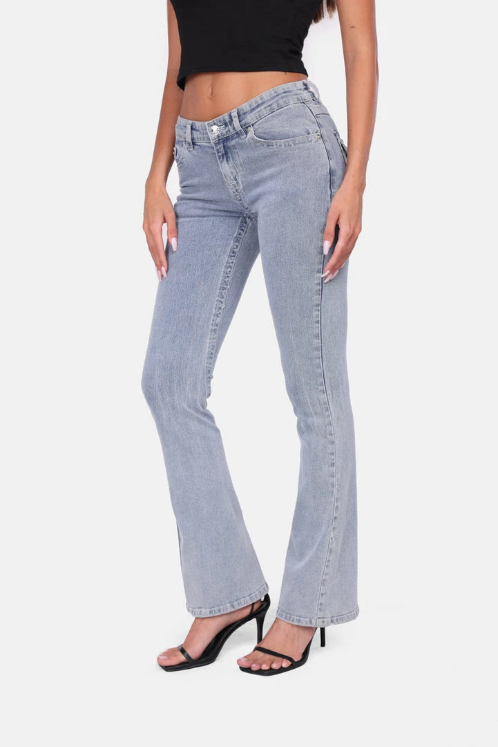 Brand new 👏 Adika New Bolock Low-Rise 👖 Jeans | FLARE 🛒 1 Adika New Bolock Low-Rise Jeans | FLARE