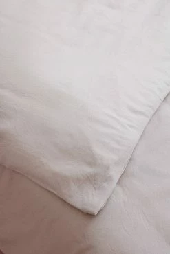 Adika Jarvis Bedding Set