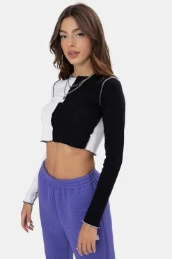 Adika Ripples Color Block Tee Y2K Fever