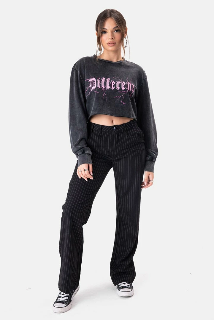 Flash Sale 😍 Adika DIFFERENT Cropped Tee OUTLET 👍 2 Adika DIFFERENT Cropped Tee OUTLET