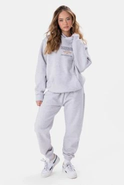 Adika Brands REEBOK // Classics Graphic Fleece Sweatpants