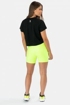 Flash Sale 🥰 Adika FILA // Logo Print Cropped Tee Brands 🔥 7 Adika FILA // Logo Print Cropped Tee Brands