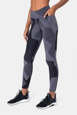 Adika REEBOK // Lux Sports Jacquard Racerback Bra