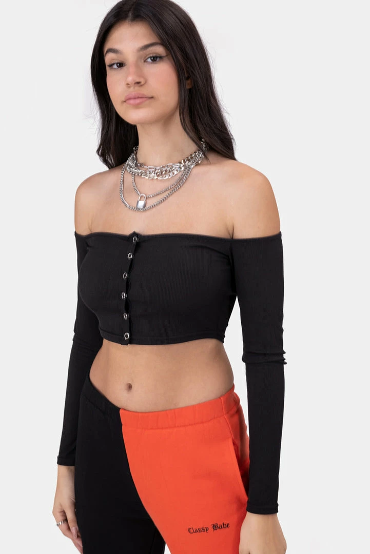 Promo 🌟 Adika Bader Ribbed Off-Shoulder Top 🔔 3 Adika Bader Ribbed Off-Shoulder Top