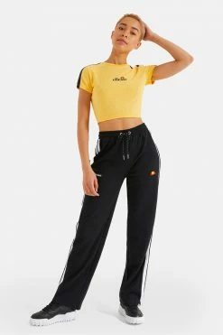 Adika Tops Ellesse // Latus Cropped Tee