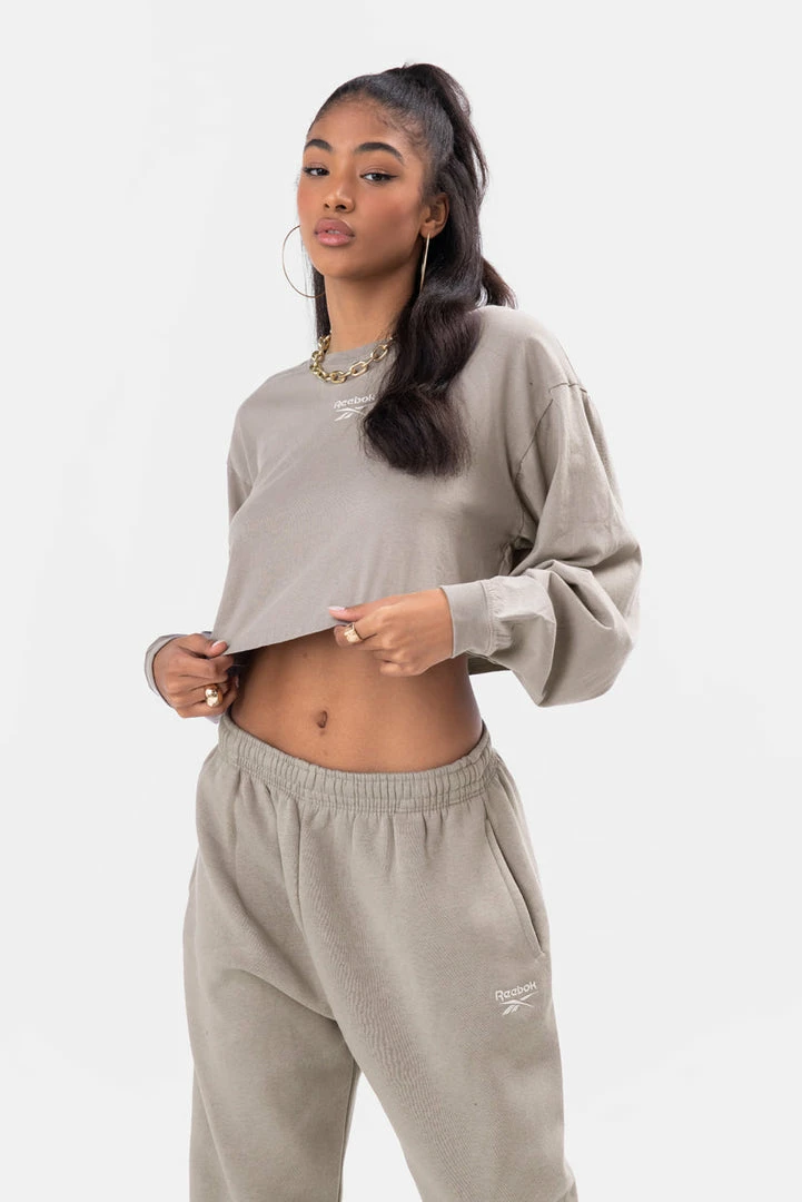 Top 10 💯 Adika REEBOK // Identity Logo Cropped Tee 😉 3 Adika REEBOK // Identity Logo Cropped Tee