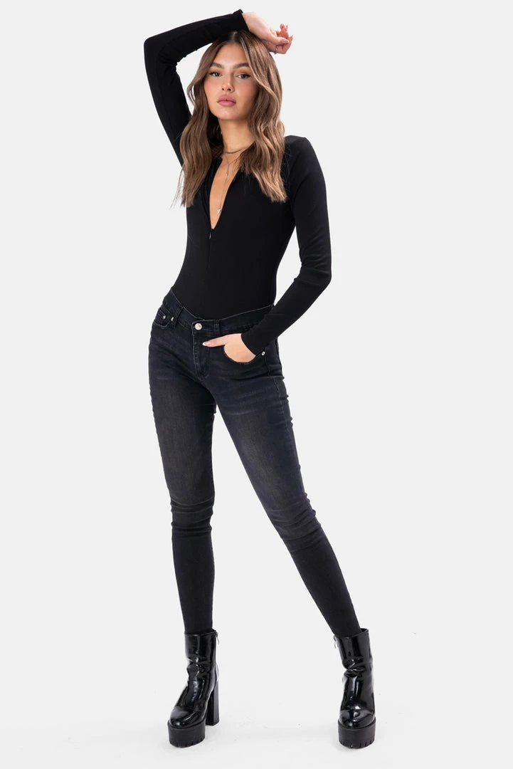 Promo 🎉 Adika Gillard Washed 👖 Jeans | SKINNY 💯 1 Adika Gillard Washed Jeans | SKINNY