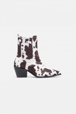 Adika Frisky Chelsea Boots