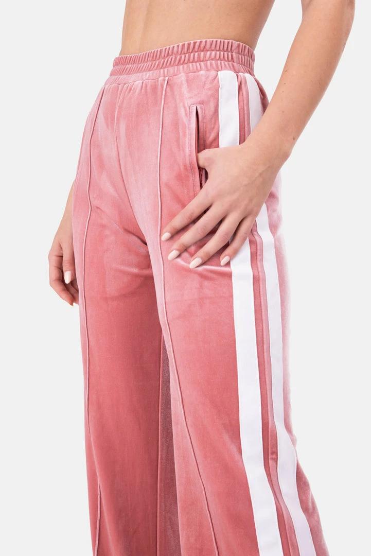 Coupon ✔️ Adika Zaggery Flared Velvet Sweatpants 👏 5 Adika Zaggery Flared Velvet Sweatpants