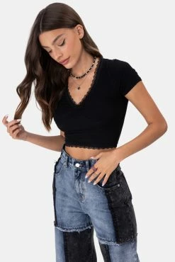 Adika Hanson Lace-Trim Cropped Tee Clothing