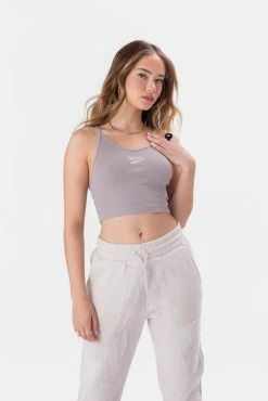 Flash Sale ⭐ Adika Tops REEBOK // Classics Ribbed Cropped Tank Top 🧨 6 Adika Tops REEBOK // Classics Ribbed Cropped Tank Top