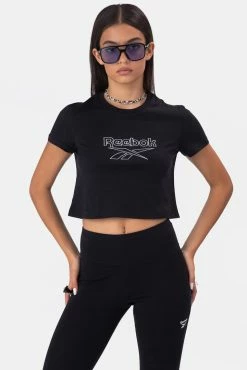 Adika REEBOK // Classics Foundation Cropped Tee