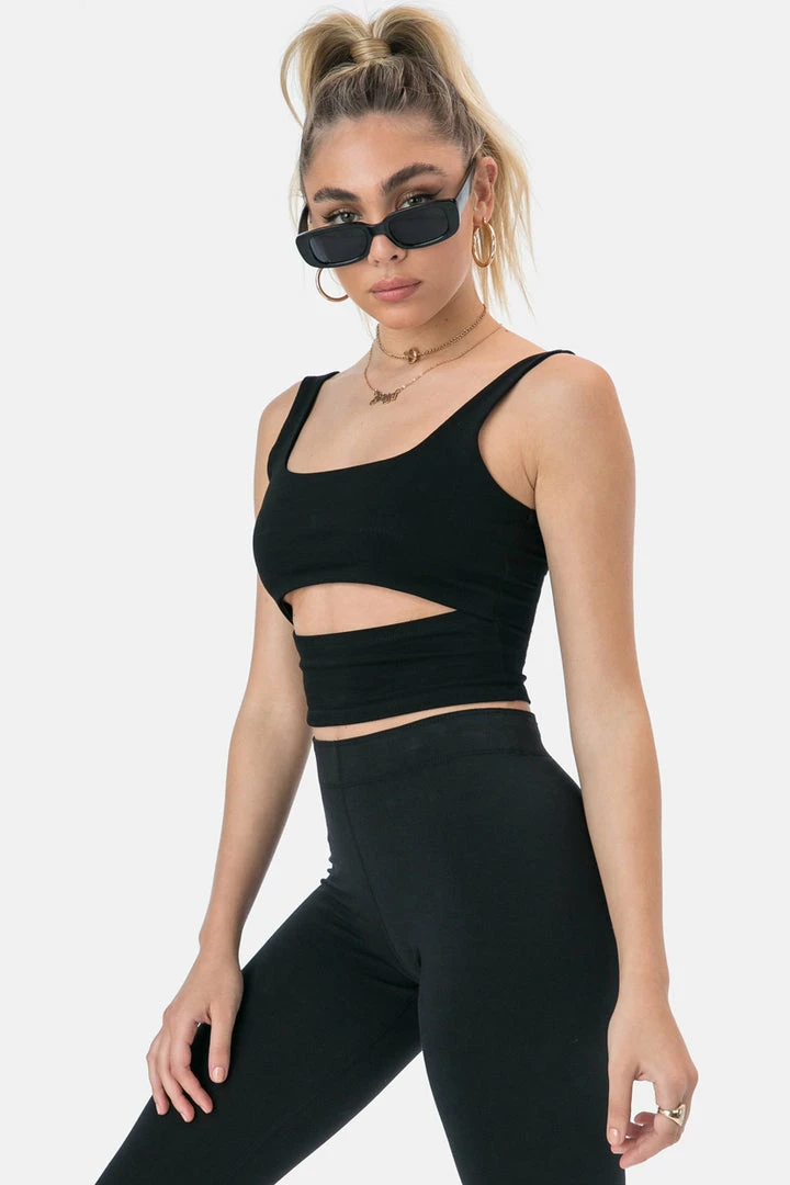 New 👏 Adika OUTLET Arly Crop Top 🎉 3 Adika OUTLET Arly Crop Top