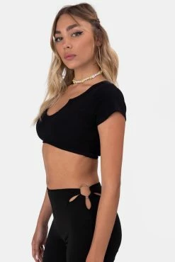 Adika Best Sellers Aspo Crop Top