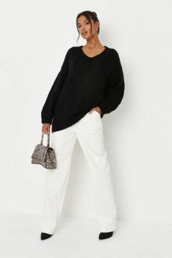Adika MISSGUIDED // Oversized V-Neck Knit Sweater