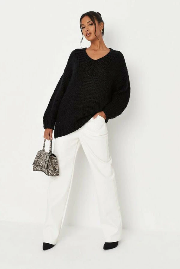 New ๐งจ Adika MISSGUIDED // Oversized V-Neck Knit Sweater ๐คฉ 1 Adika MISSGUIDED // Oversized V-Neck Knit Sweater