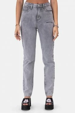 Adika CLOSER Washed Jeans | MOM