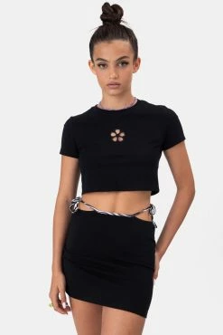 Adika FLOWER Cut-Out Cropped Tee