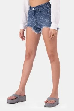 Adika OUTLET Adorn Textured Pattern Denim Shorts