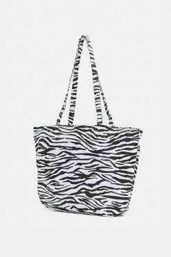 Adika Jungle-Life Large Tote Bag Accessories