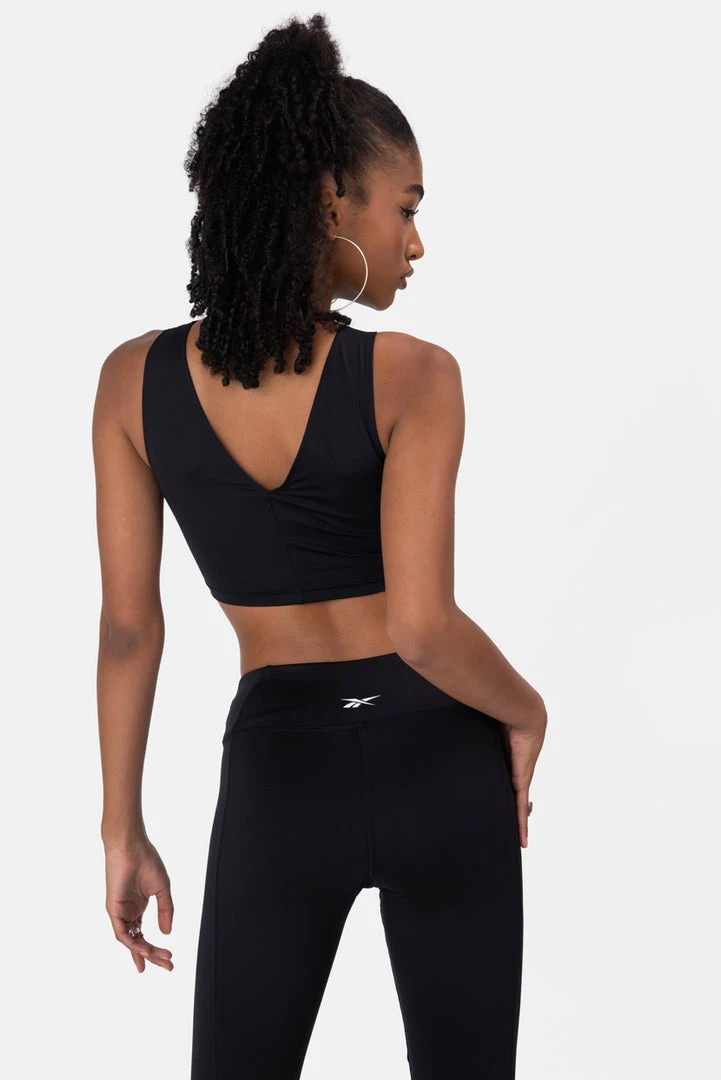 Budget 💯 Adika Tops REEBOK // Perform V-Back Crop Top ⌛ 4 Adika Tops REEBOK // Perform V-Back Crop Top