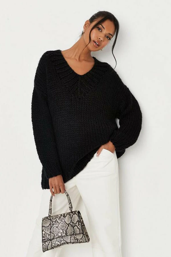 New ๐งจ Adika MISSGUIDED // Oversized V-Neck Knit Sweater ๐คฉ 2 Adika MISSGUIDED // Oversized V-Neck Knit Sweater