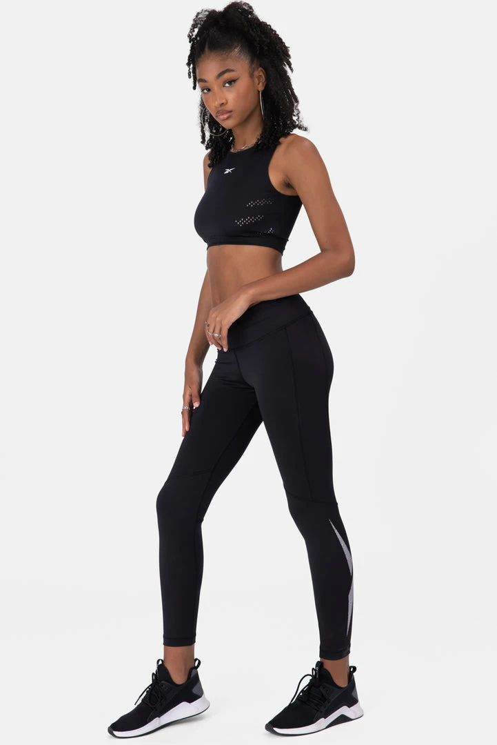 Budget 💯 Adika Tops REEBOK // Perform V-Back Crop Top ⌛ 2 Adika Tops REEBOK // Perform V-Back Crop Top